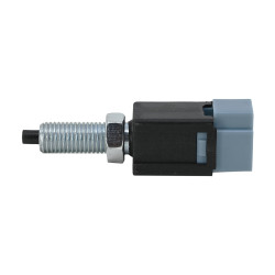 INTERRUPTOR LUZ DE FRENO NISSAN TSURU II